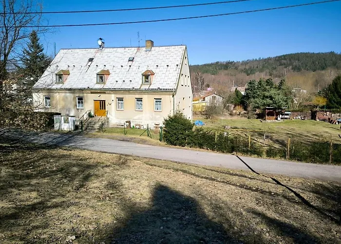Apartman Spacious Duplex With Fireplace By The Nisa River *