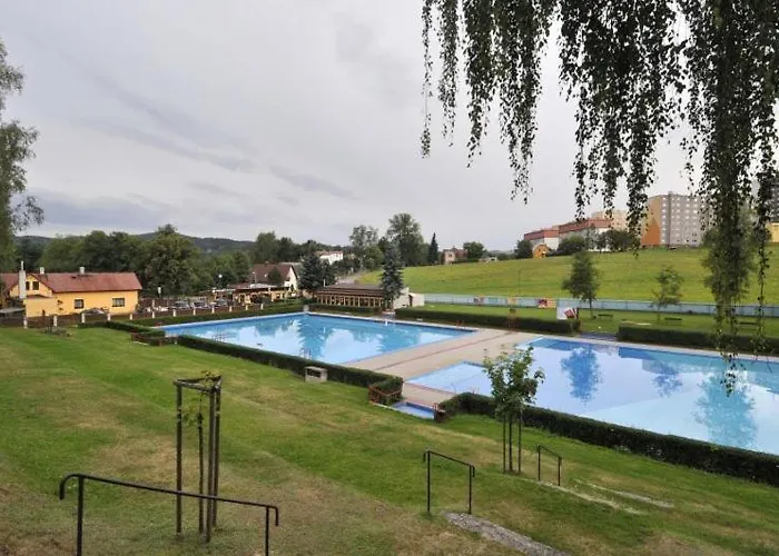 Spacious Duplex With Fireplace By The Nisa River *